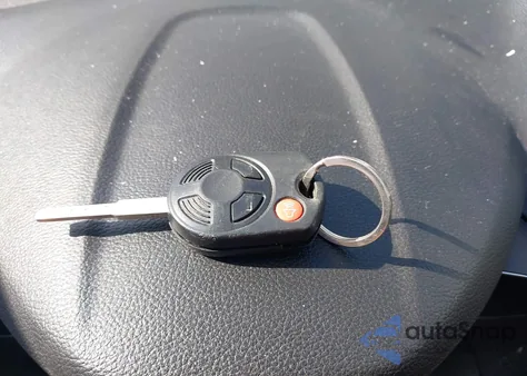 2013 Ford Escape S z USA, uszkodzony, nr VIN 1FMCU0F75DUC33792